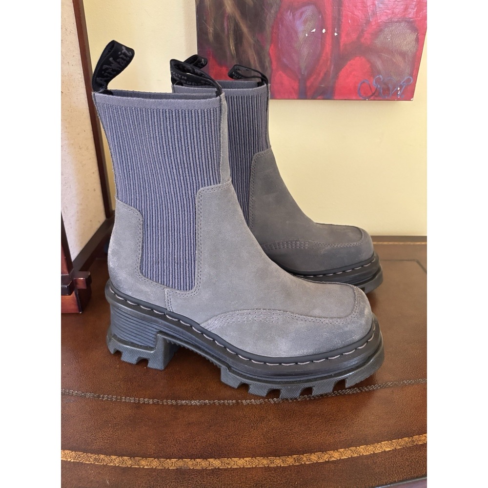 Dr Doc Martens Womens Sz 7 Grey Corran Chelsea Boots Suede AirWair Chunky Heel
